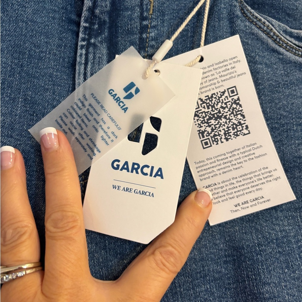 Garcia Women's Blue Cropped Jeans - Picture 4 of 12